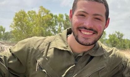 Corpo entregue pelo Hamas é de refém israelense de 19 anos