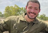 Corpo entregue pelo Hamas é de refém israelense de 19 anos