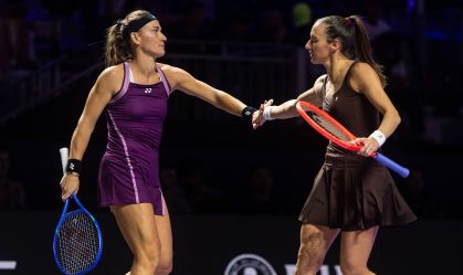 Luisa Stefani faz história e vai à final do WTA Finals