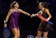 Luisa Stefani faz história e vai à final do WTA Finals
