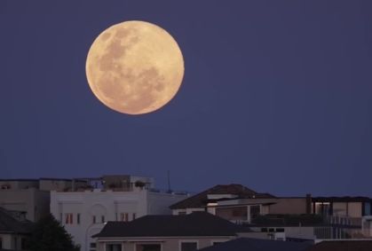 Superlua fria: última superlua do ano brilha na noite de quinta (4)