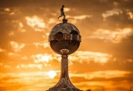 Palmeiras e Flamengo miram feito inédito na Libertadores; relembre títulos