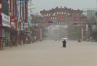 Inundações no sul da Tailândia deixam moradores ilhados