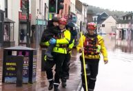 Tempestade Claudia causa mortes em Portugal e enchentes no Reino Unido