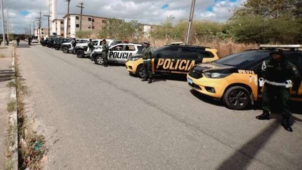Polícia prende mais seis suspeitos de expulsar moradores de casas no Ceará