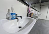 Água acaba pelo 2º dia em banheiros da COP; evento sugere outros sanitários