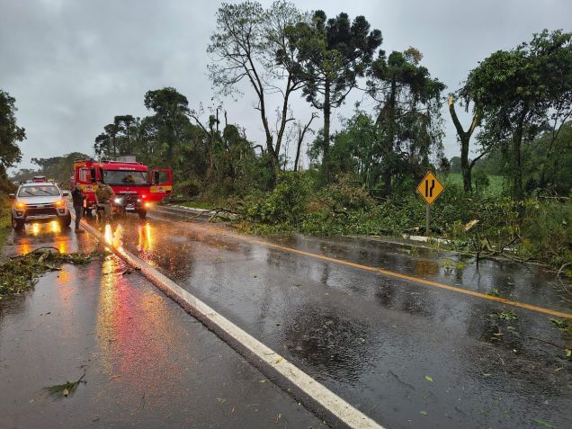 Corpo de Bombeiros e Defesa Civil alertam a população para possíveis destruições • Reprodução/ Corpo de Bombeiros Santa Catarina
