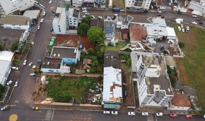 Passagem de três tornados causa destruição no Oeste de Santa Catarina