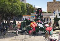 Polícia prende 'Papai Noel' que saltou de guindaste após acidente em Manaus