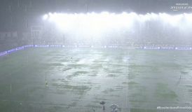 Jogo entre Vasco x Internacional é interrompido por temporal no RJ