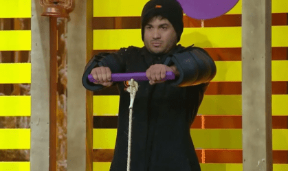 Wallas vence a Prova de Fogo em "A Fazenda"; saiba quem foi para a Baia