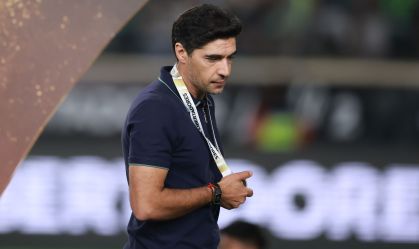 Abel revela conversa com Vitor Roque e é direto sobre elenco do Palmeiras