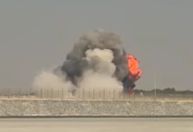 Vídeo mostra momento em que caça cai e explode durante evento em Dubai