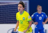 Brasil goleia Itália e garante vaga nas quartas da Copa Feminina de Futsal