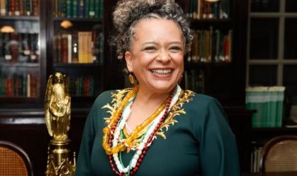 Ana Maria Gonçalves toma posse e é 1ª mulher negra a ocupar cadeira na ABL