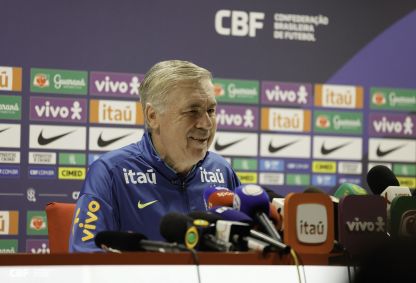 Carlo Ancelotti durante coletiva de imprensa antes de jogo da Seleção Brasileira