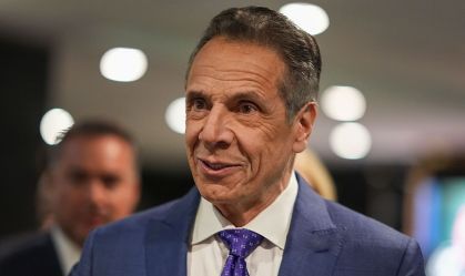 Mamdani chama Cuomo de "papagaio de Trump" após apoio "morno" em entrevista