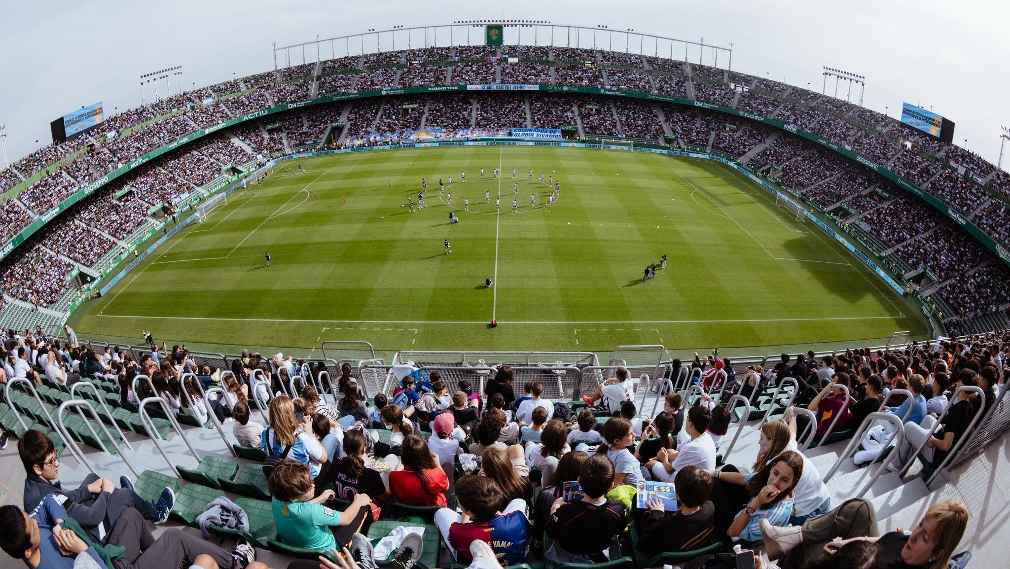 Treino da Argentina em Elche reuniu milhares de torcedores