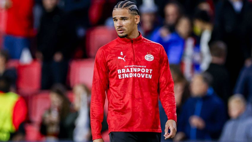 Armando Obispo, zagueiro do PSV e da seleção de Curaçao • Foto: Marcel ter Bals/DeFodi Images/DeFodi via Getty Images