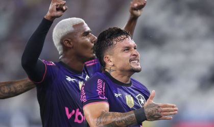 Em jogo movimentado, Botafogo vence o Grêmio e garante vaga na Libertadores
