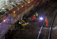 Polícia do Reino Unido descarta terrorismo em ataque com faca em trem