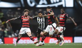 Flamengo empata com o Atlético-MG e desperdiça chance de confirmar o título