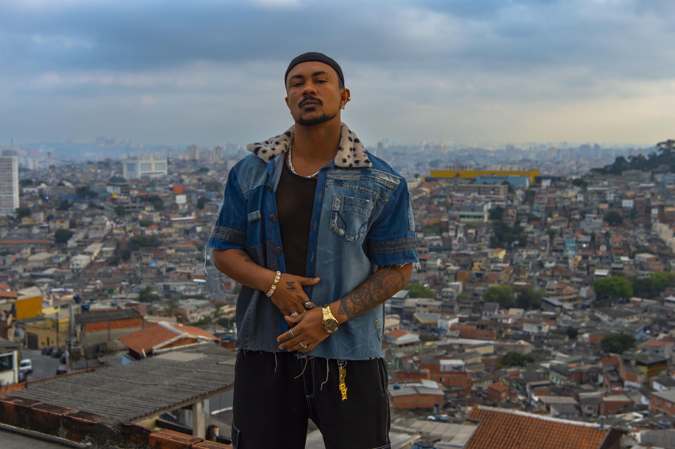 Xamã vive Bagdá em "Três Graças" • Globo/Estevam Avellar