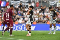 Veja as chances e o pênalti perdido por Biel em Lanús x Atlético-MG