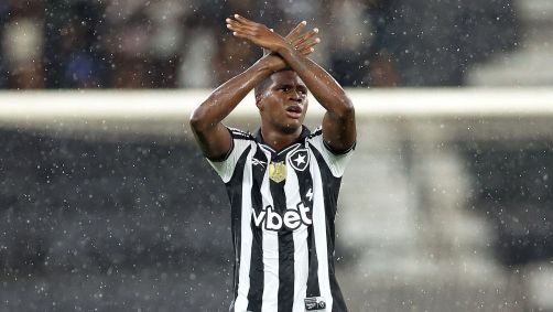 José Kadir, atacante do Botafogo e destaque na vitória contra o Sport pelo Brasileirão