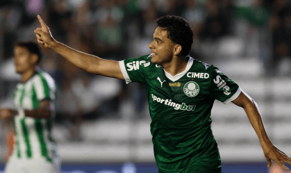 Palmeiras "alternativo" vence fora e volta à liderança do Brasileiro