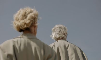 Por que estamos ficando grisalhos mais cedo? A nutrição pode explicar