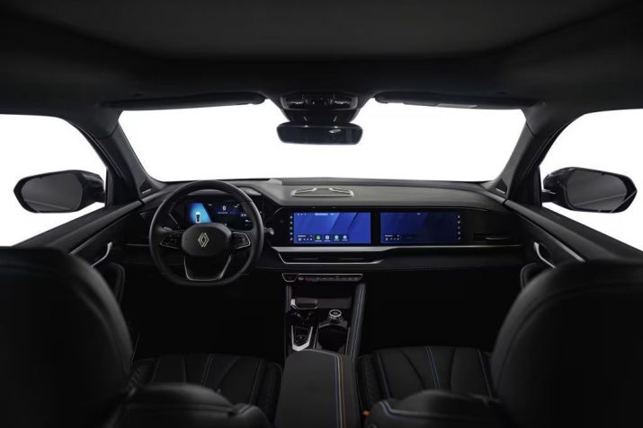 Interior conta com três telas • Renault/Divulgação