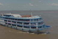 Caravana latino-amazônica chega de barco à COP30 em Belém