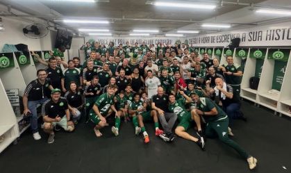 Chapecoense derrota o Atlético-GO e confirma retorno à Série A