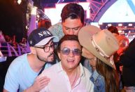 Chitãozinho posa alegre em encontro raro dos três filhos; conheça herdeiros