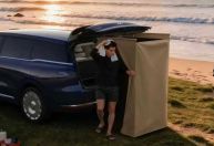 SUV de luxo chinês tem chuveiro e até box para tomar banho