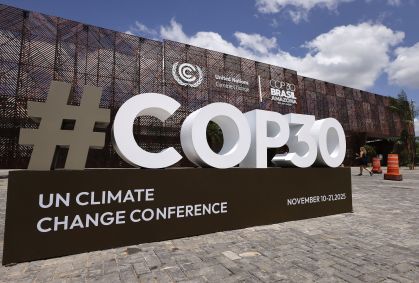 COP30 retoma negociações neste sábado em busca de consenso na reta final