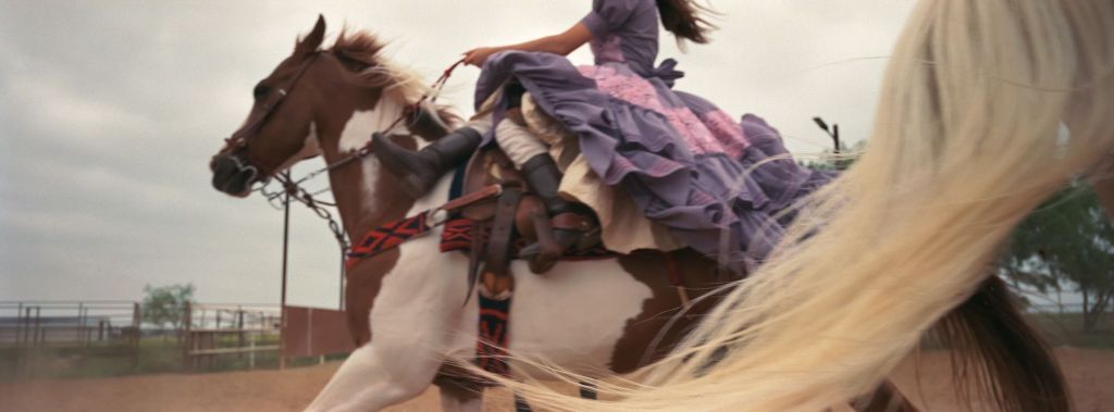 Escaramuza Tierra Azteca Midlothian, Texas, 2023 © Constance Jaeggi