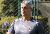 Casares garante permanência de Crespo em 2026: "Participa do planejamento"