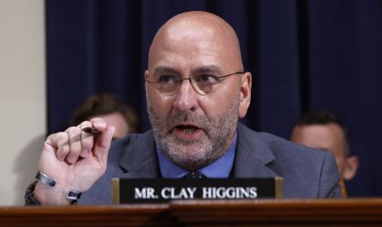 Caso Epstein: quem é o único deputado a votar contra revelação de arquivos