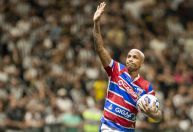 Após hat-trick, Deyverson se torna terceiro maior artilheiro da Arena MRV