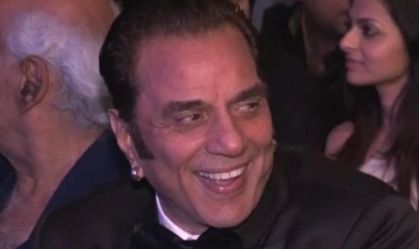 Morre Dharmendra Deol, um dos maiores astros de Bollywood, aos 89 anos
