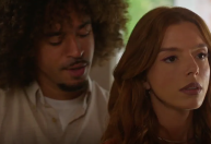 "Dona de Mim": Kami leva "invertida" de vendedora de vestido de noiva