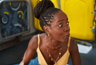 "Dona de Mim": Leo e Marlon fazem parto dentro de ônibus