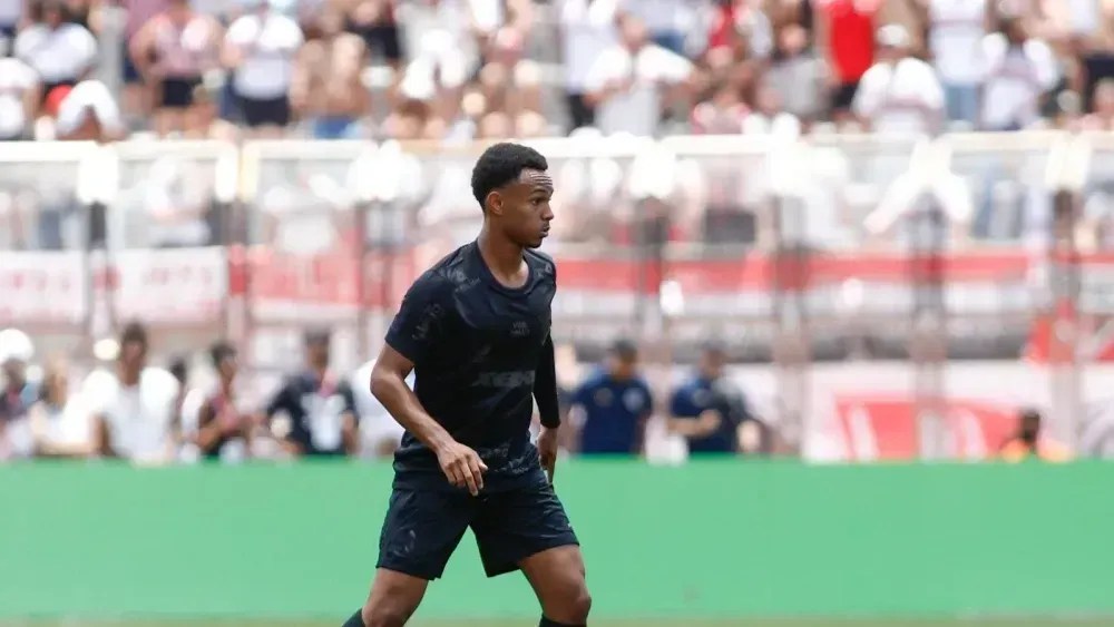 Victor Dourado é um dos jogadores que teve vínculo estendido com o Corinthians