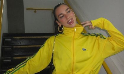 Dua Lipa usa joias de marca brasileira