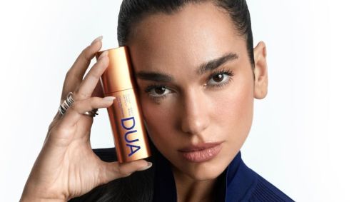 Dua Lipa lança primeira linha de skincare