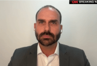 Prisão de Bolsonaro não influência tarifas, diz Eduardo à CNN