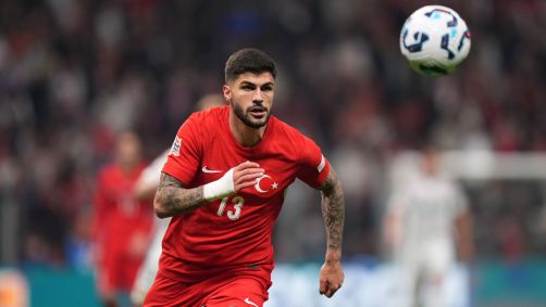 Eren Elmali, da seleção turca, está entre os envolvidos no escândalo