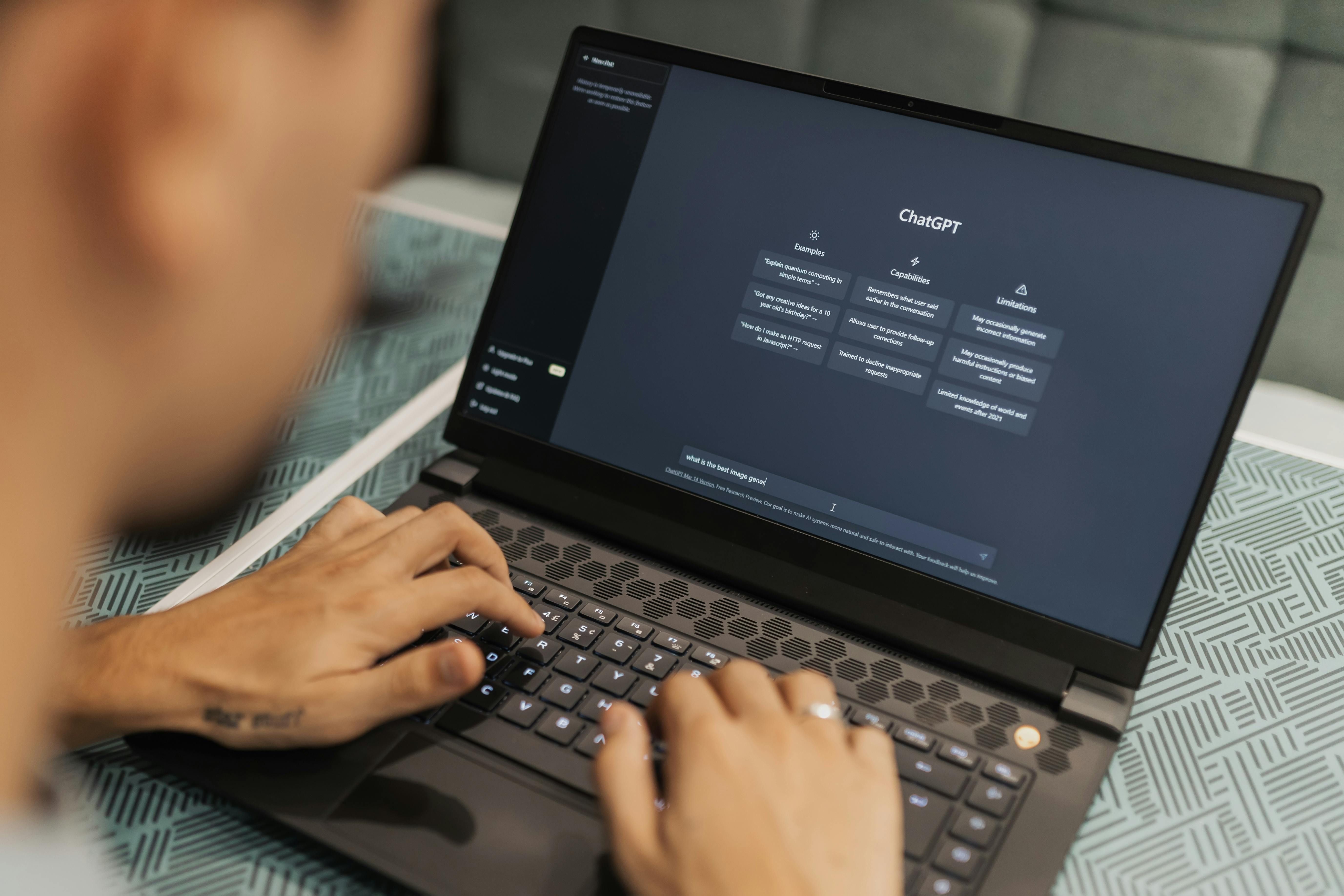 O ChatGPT pode ajudar a escrever e-mails e mensagens em poucos minutos, desde que usado com estratégia, clareza e um toque humano para manter a autenticidade da comunicação.